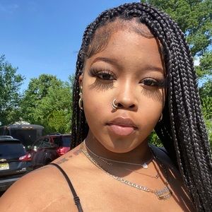 Meet your Posher, I’yanda